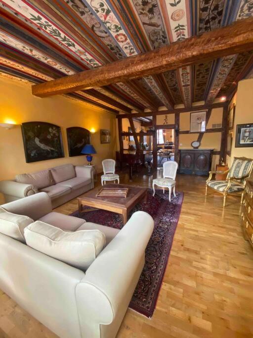 Le Majestueux Dans Le Centre Historique Apartment รีควีร์ ภายนอก รูปภาพ