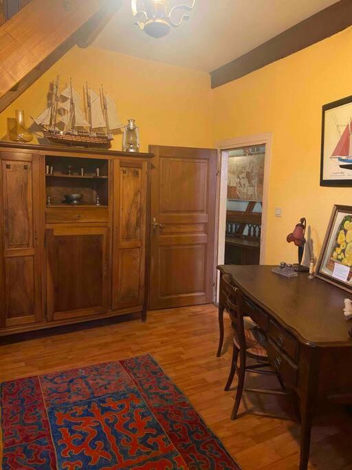 Le Majestueux Dans Le Centre Historique Apartment รีควีร์ ภายนอก รูปภาพ